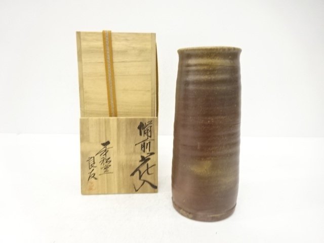 JAPANESE COLLECTIBLE / BIZEN WARE OF A FLOWER VASE BY YOSHITOMO OMORI
